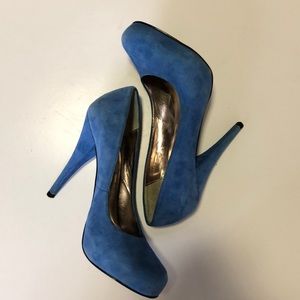 Steve Madden platform statement pumps